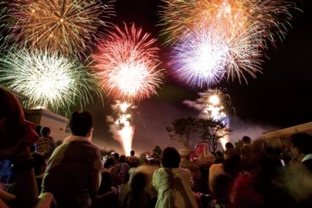川辺おどり・花火大会（（一社）岐阜県観光連盟）