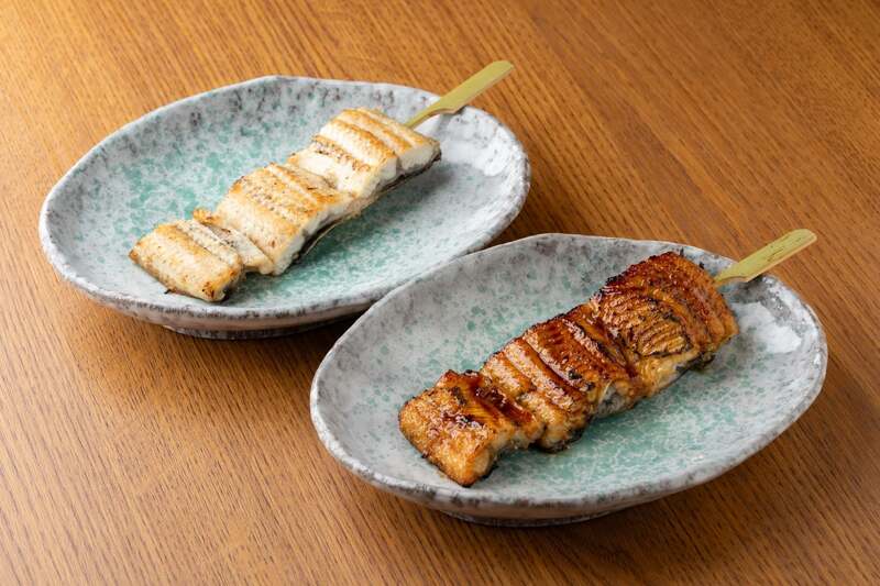 うな重｜鰻の串焼き（黒/白）  600円/本