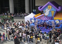 「二子玉川で親子向けハロウィンイベント開催！3施設巡るスタンプラリーとダンスタイム」の写真