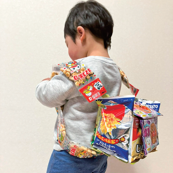 お菓子でリュックを作ろう!（画像はイメージです）