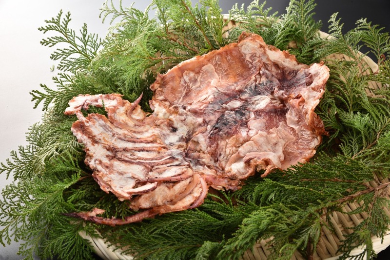 目の前で焼きあげる海鮮煎餅「しんごさん海煎本舗」