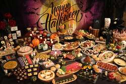 「静岡県掛川市つま恋リゾートでハロウィンビュッフェ開催！フェイスペイントも体験可能」の写真