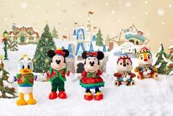 「東京ディズニーリゾートで45日間のクリスマスイベント開催！　10年ぶり新パレードも！」の写真