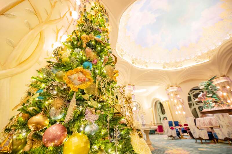 「グランパラディ・ラウンジ」クリスマスデコレーション