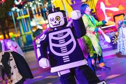 「レゴランドジャパンで2日間限定ハロウィンナイト！　夜のアトラクション＆ショー満喫」の写真