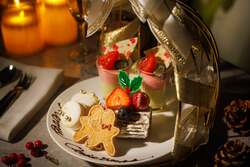 「ホテルメトロポリタン川崎で3つのクリスマス宿泊プラン予約開始　サンタがお部屋に！」の写真