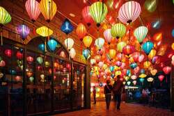 「多摩ニュータウンで親子で楽しめるランタンフェスティバル開催！　参加型パレードも！」の写真