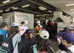 「秋田空港でチャーター遊覧飛行とバックヤード見学！　親子で楽しむ航空体験ツアー開催」の写真