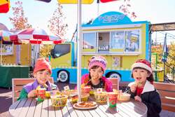 「愛知県名古屋市のレゴランドでクリスマスイベント開催！　親子で楽しむ光と音の体験」の写真