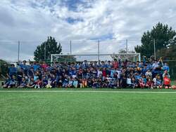 「横浜FCユース選手が直接指導！小学1・2年生対象のサッカー教室開催　参加費無料」の写真