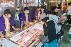 「品川駅徒歩3分！年に一度のお肉フェスが2025年も開催　和牛日本一の鹿児島黒牛を試食」の写真