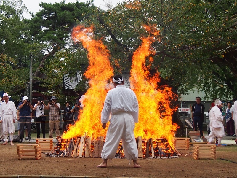 總願寺 秋季大祭 柴燈護摩火渡式