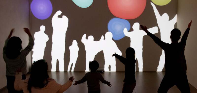 《Immersive Shadow: Bubbles》藤本直明　（C）naoaki FUJIMOTO　