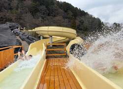 「箱根ユネッサンで東京都民割スタート　10月1日は大人1000円、子供500円で水着温泉満喫」の写真