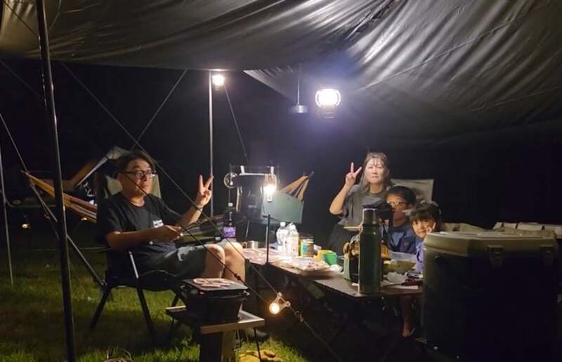 夜のキャンプ泊
