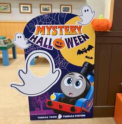 「埼玉のトーマスタウンでハロウィンイベント　ダンスやシール集め、フォトスポットも！」の写真
