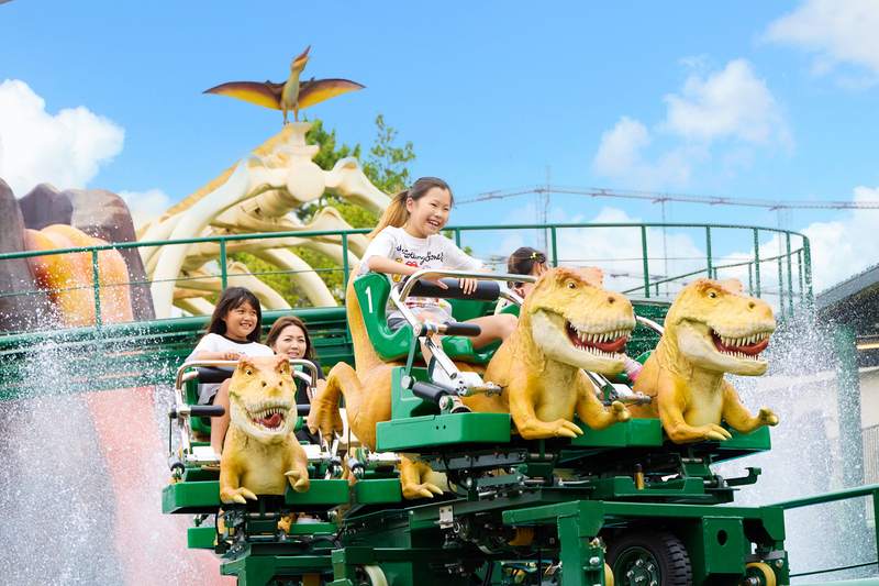 今夏にオープンした新アトラクション「ディノランナー」のコース内見学など、イベントを多数開催予定