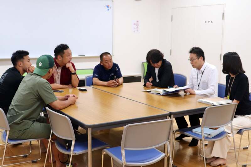 立ち上げメンバーと久留米市田主丸総合支所産業振興課のみなさん。