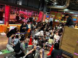 「愛媛県松山市のキスケKITでハロウィンイベント開催　仮装コンテストやお菓子まきなど」の写真