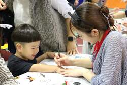 「愛媛県松山市のキスケKITでハロウィンイベント開催　仮装コンテストやお菓子まきなど」の写真