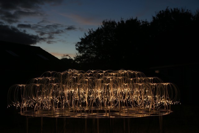 Mountain Lights│ブルース・マンロー・スタジオ（イギリス）にて制作された試作品 （C）Bruce Munro Studio