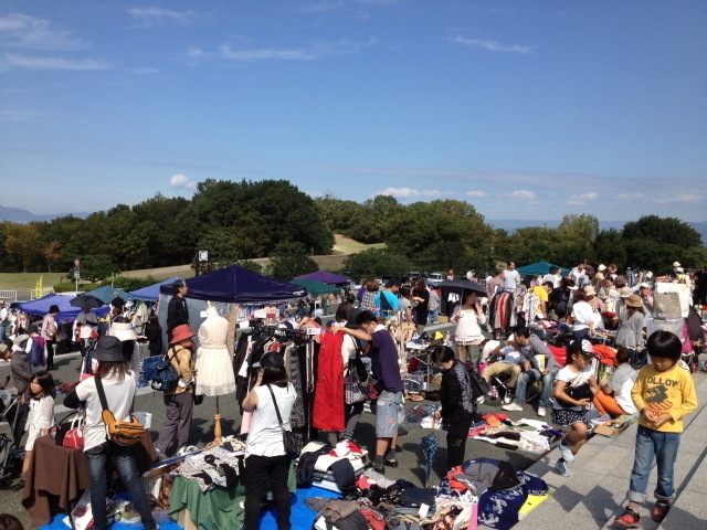 太陽が丘公園 フリーマーケット