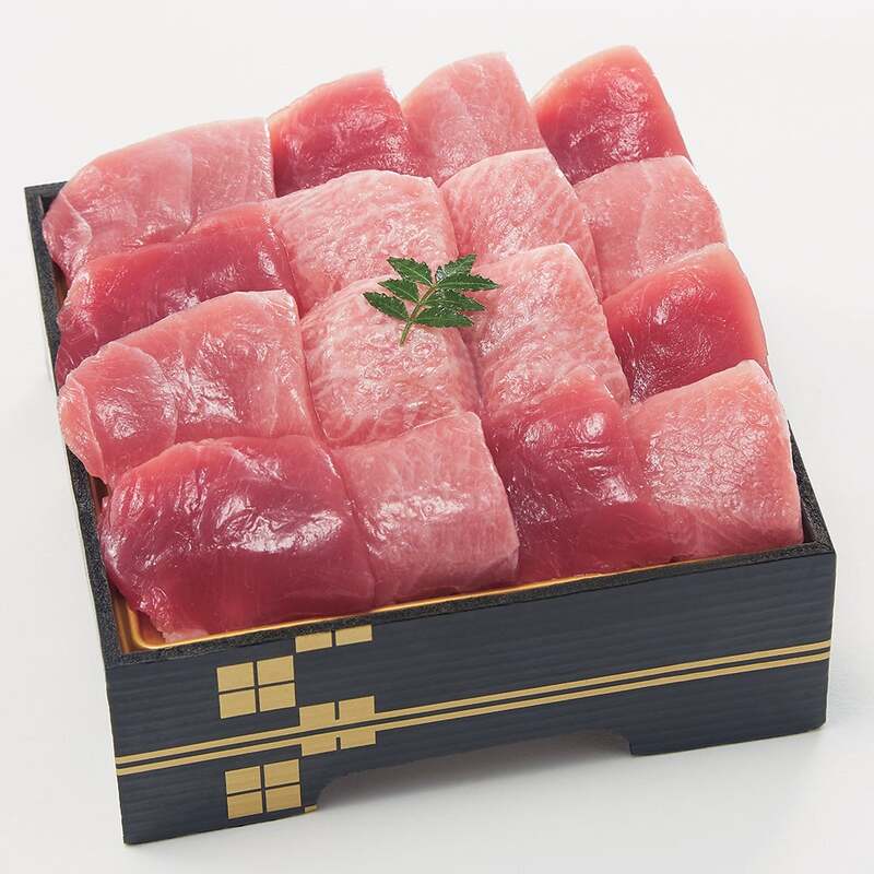 戸井産本鮪3種　玉手箱弁当（1折）3,780円