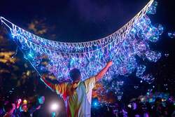 「群馬県みなかみ町で光と自然が織りなす秋の祭典開催」の写真