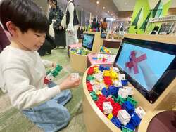「愛知県岡崎市に子供がひとりでも遊べるスキッズガーデンがオープン！」の写真