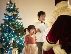 「【関西】予約はお早めに！2025クリスマスにサンタクロースに会える宿泊プラン4選」の写真