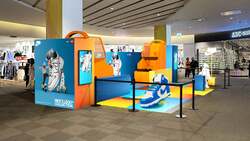「Nikeとレゴがコラボ！　お台場のABC-MARTで体験イベント開催」の写真