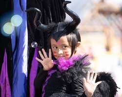 「セサミストリートの人気キャラが登場！　BIGFUN平和島でハロウィンイベント開催」の写真