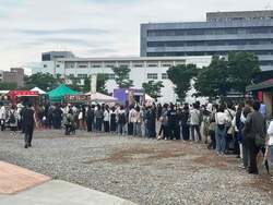 「静岡県浜松市で芋づくしの秋祭り！親子で楽しめるグルメイベント開催」の写真