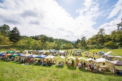 ひころマルシェ2025／NPO法人ウィメンズアイとひころマルシェを続けたい仲間たち