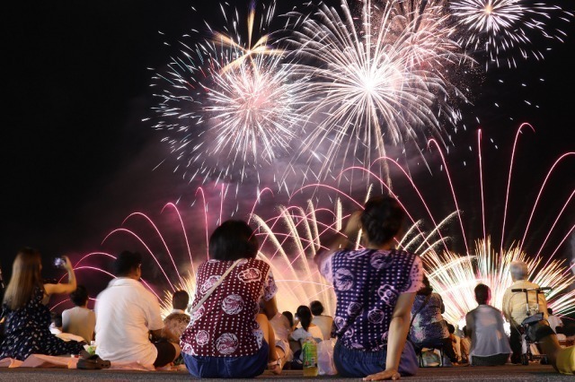 第50回 焼津海上花火大会／(C)焼津市シティセールス課　過去実施時の様子