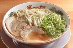 「北海道から福岡まで全国のご当地ラーメンが集結！「御殿場ラーメンフェスタ2025」開催」の写真