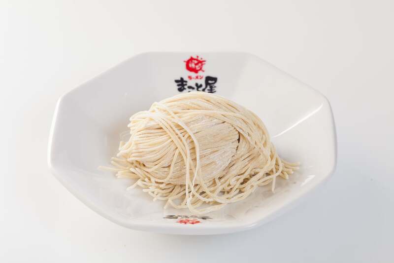 牛白湯の麺