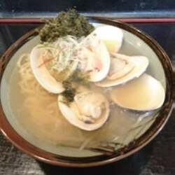 「大洗の夜の砂浜が光の遊園地に変身！入場無料で楽しめるナイトパークが3日間限定開催」の写真