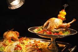 「サンタが目の前に！ホテル最上階でプレゼントをもらえる夢のクリスマスビュッフェ」の写真