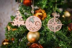 「名護市のリッツカールトン沖縄でクリスマス点灯式 ジュニアコーラス隊が歌声披露」の写真