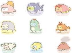 「すみっコぐらしと大絶滅展がコラボ！ 古生物の着ぐるみを着たキャラに注目」の写真