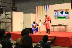 「千葉・幕張メッセでアジア最大級のキャンピングカーショー開催　中学生以下無料」の写真