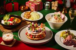 「牧草と牛乳瓶で飾る高さ6mツリーが登場　リゾナーレトマムでクリスマスマーケット」の写真