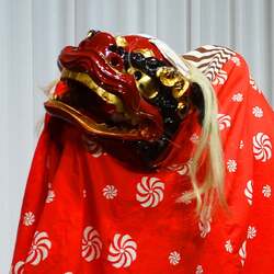 「新年を家族で祝う豪華ブッフェ！　都ホテル尼崎で獅子舞とグルメを満喫」の写真