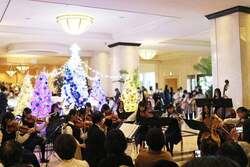 「名古屋駅直結ホテルに巨大スノードーム登場！　中に入って写真撮影が楽しめる」の写真