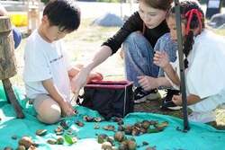  【11/15】 ツルでリース枠作りのお手伝い