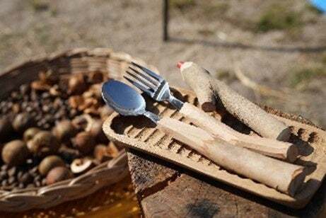 【11/16】 ナイフと削り馬でカトラリーや色鉛筆作り