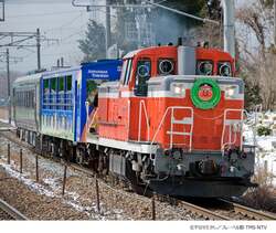 ▲「アンパンマントロッコにのろう！」運転の様子（※ヘッドマークは今回公開するものとは異なります）