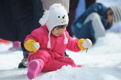 「愛知県蒲郡市で本物の雪遊び体験！　「ラグーナゆきひろば」が初開催」の写真