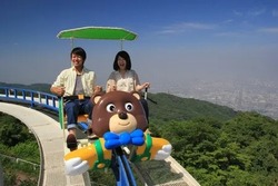 「【2025】関西の入園無料＆格安遊園地5選｜子連れに人気の絶景アトラクションも！」の写真